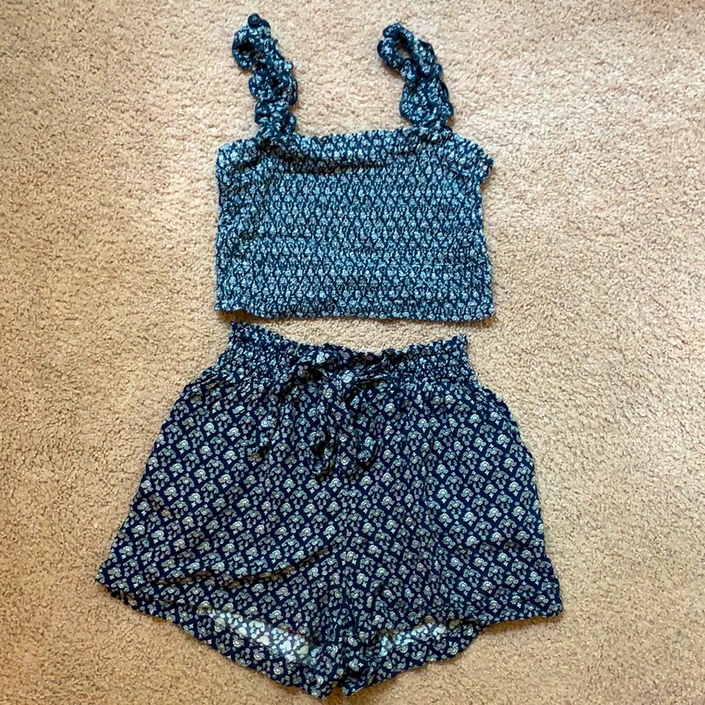 HOLLISTER Adorable 2 Piece Soft Short Set